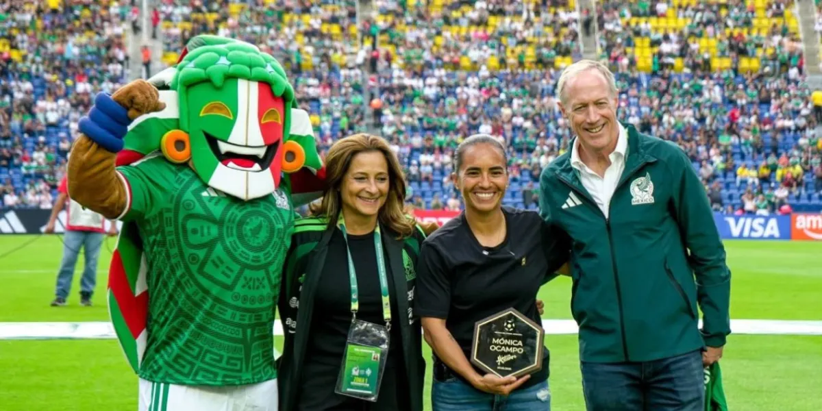 Homenajean a la morelense Mónica Ocampo previo al México vs Brasil femenil