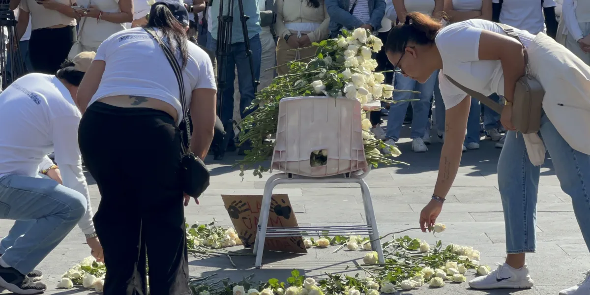 Trabajadores del SITAUAEM marcharon en Cuernavaca junto a la rectora de la UAEM para exigir celeridad en la investigación por la desaparición de Kimberly.