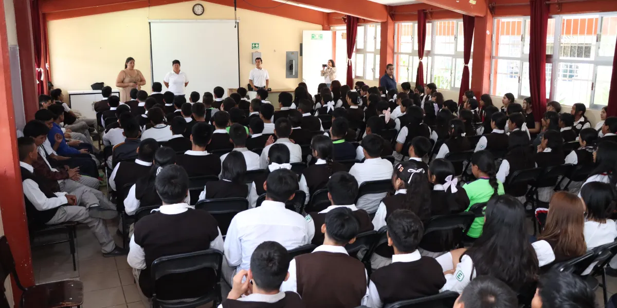 La secretaria de Educación de Morelos informó que se retomarán los operativos Mochila Segura en escuelas, tras difundirse un video de alumnos consumiendo drogas en el CBTA 190 de Ocuituco.