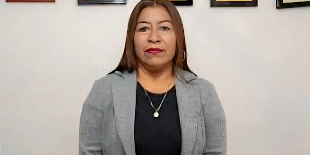 El Ayuntamiento de Tlalnepantla informó que la síndica Reyna Lagos asumió funciones como alcaldesa de manera temporal.
