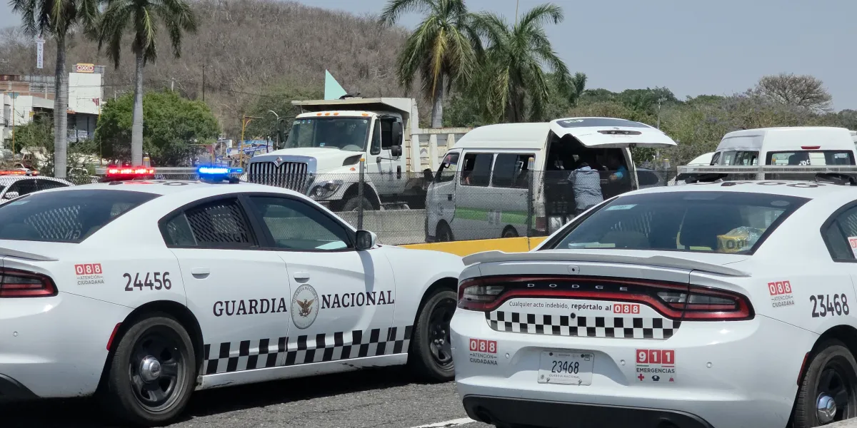 Piperos y transportistas mantienen bloqueos en accesos a Oaxtepec y la autopista La Pera–Cuautla para exigir mayor seguridad.
