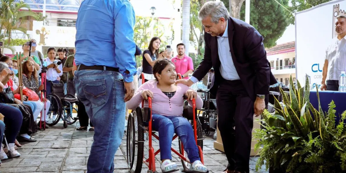 DIF Cuernavaca entrega 157 aparatos funcionales a personas en situación de vulnerabilidad