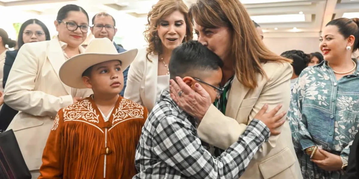  La gobernadora de Morelos urgió a fortalecer la coordinación institucional para frenar la violencia contra niñas, niños y adolescentes.