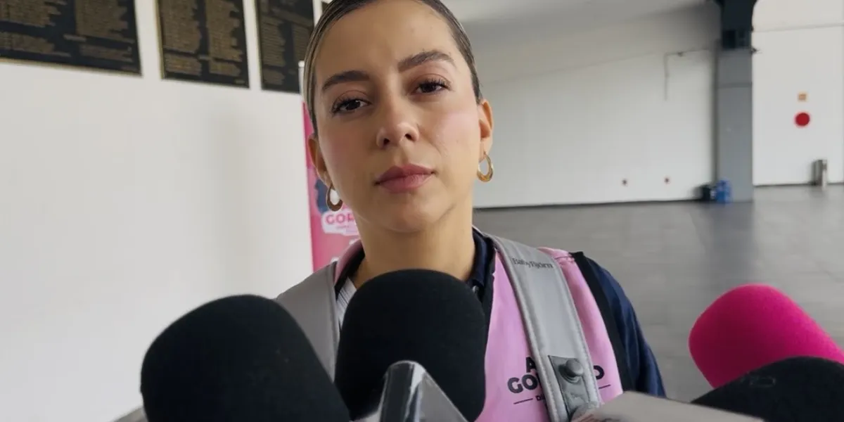 La diputada Andrea Gordillo informó que 56 adultos mayores han sido apoyados en 2026 para obtener su visa y reunirse con familiares en Estados Unidos.