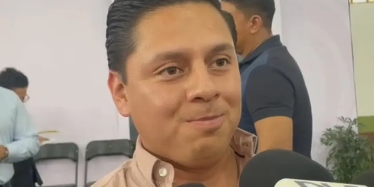   El alcalde de Jojutla impulsa estrategias de prevención del delito con vigilancia cercana y uso de scooters eléctricos.