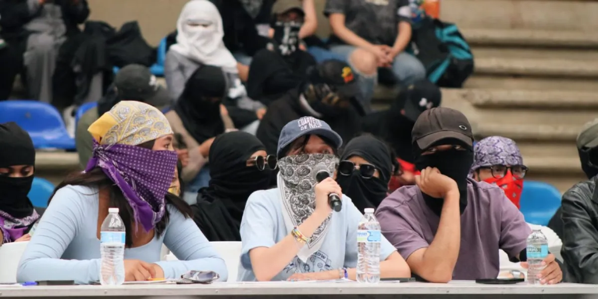 UAEM y Resistencia Estudiantil pactan primeros acuerdos de seguridad en Ocotepec