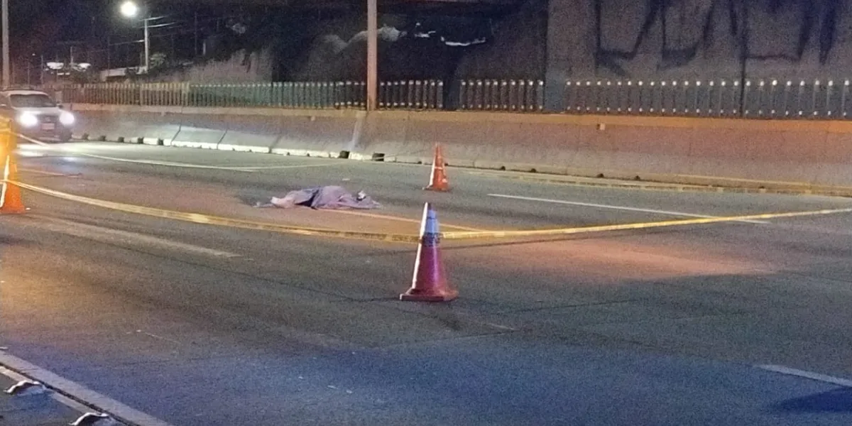Un hombre murió tras ser atropellado en varias ocasiones sobre la autopista México–Cuernavaca, a la altura de Acapantzingo. La Fiscalía de Morelos ya investiga los hechos.
