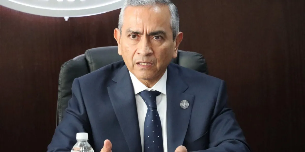 Fiscalía de Morelos confirma que alcalde de Tlalnepantla fue vinculado a proceso; permanecerá en prisión preventiva por delitos sexuales.