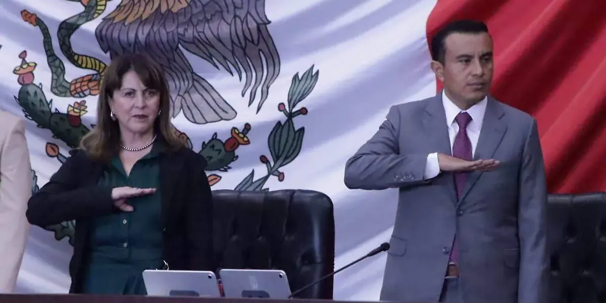 Isaac Pimentel junto a Margarita González Saravia 