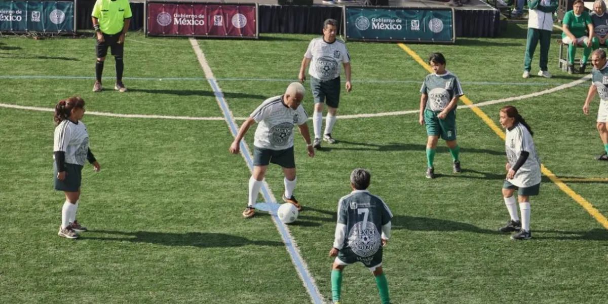 Conade impulsa la Copa Edad de Oro de fútbol caminando para adultos mayores