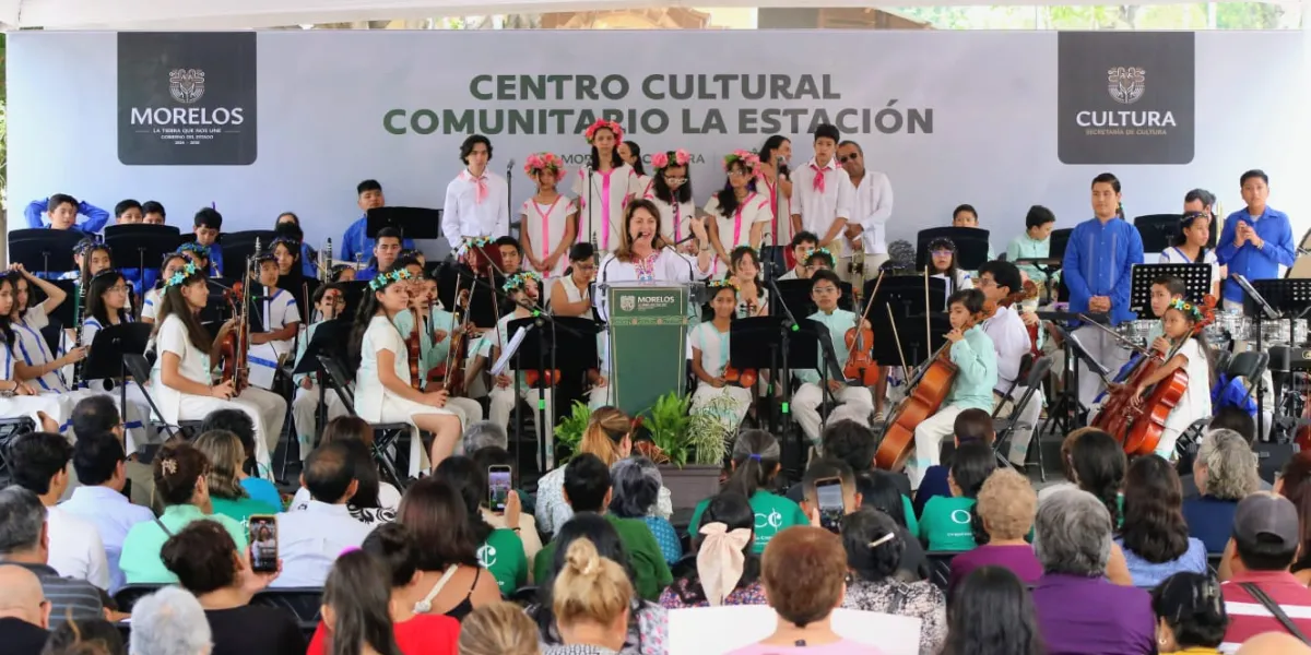 Gobernadora de Morelos en evento de re inauguración