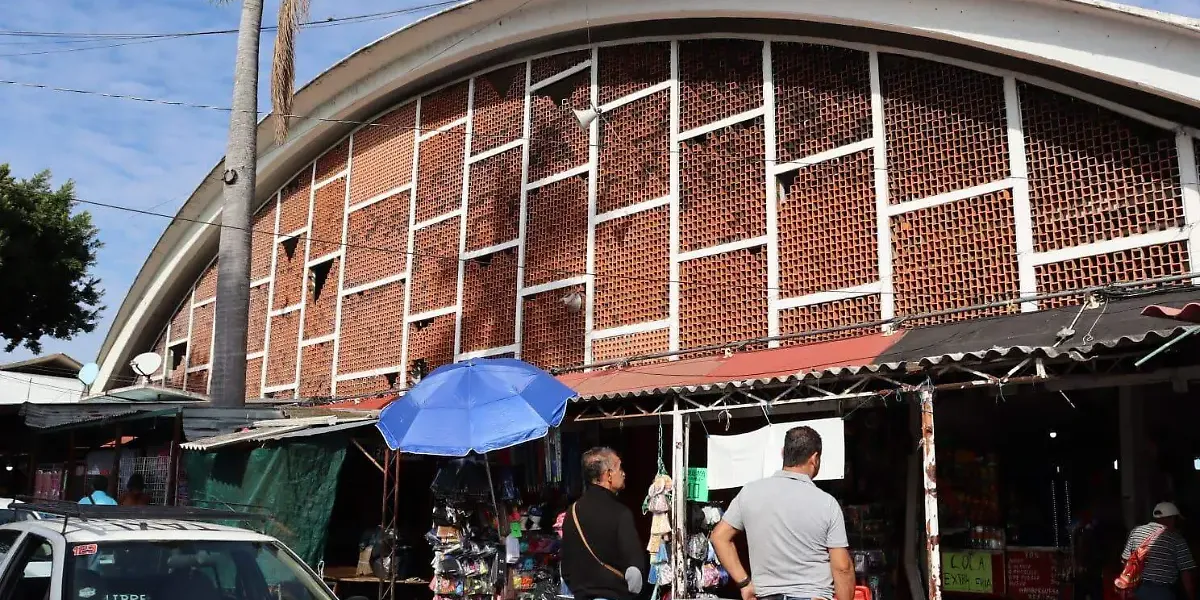 Rehabilitación del Mercado Adolfo López Mateos corresponde al Gobierno de Morelos: José Luis Urióstegui