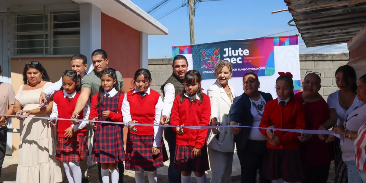 Jiutepec entrega un biodigestor en la primaria Alfonso Ruiz Rodríguez para mejorar el tratamiento de aguas residuales y las condiciones sanitarias del plantel.