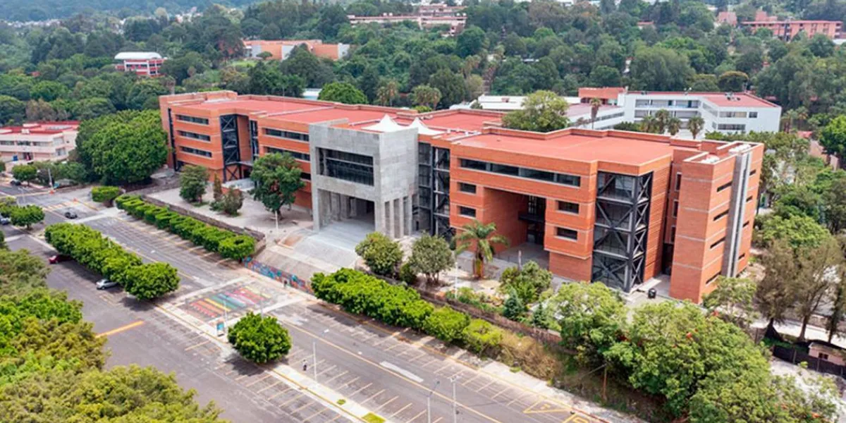 El distribuidor vial hacia la UAEM registra 33% de avance, mientras la SICT reporta trabajos en el Circuito Tierra y Libertad y Cuautla-Tlapa.