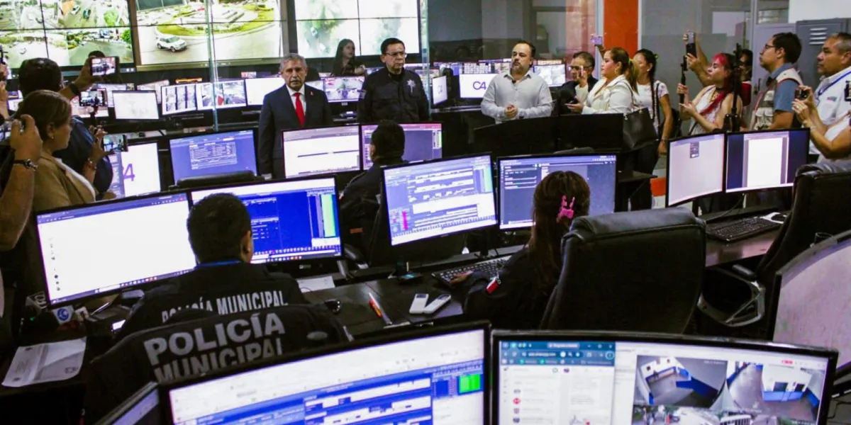 El alcalde de Cuernavaca descartó por ahora relevos entre secretarios, aunque la evaluación de mandos y dependencias municipales continuará.