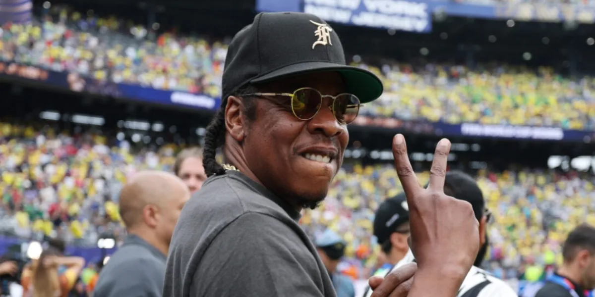 Jay-Z podría protagonizar el medio tiempo del Super Bowl 2027 y desata polémica