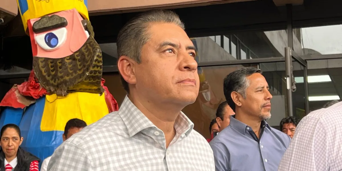 Carlos Franco Ruiz renuncia a la dirección del IEBEM en medio de protestas del personal educativo