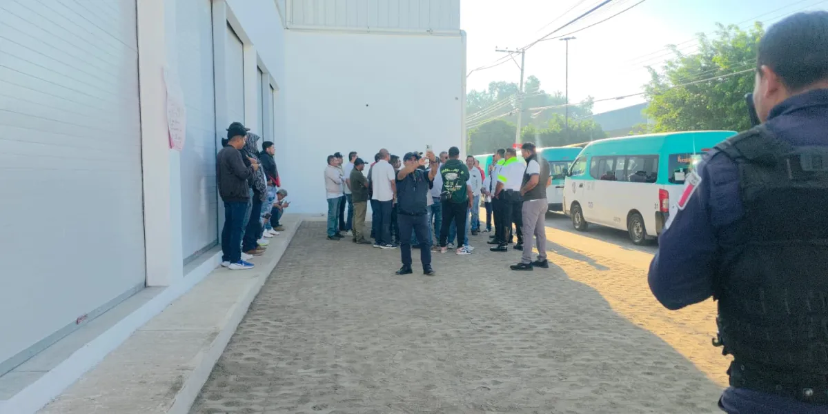 Operadores ligan su protesta a la inseguridad, falta de asambleas y pérdida de ingresos