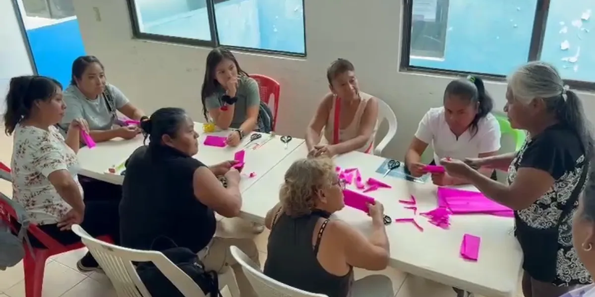  Martha Balón mantiene vivas  expresiones artesanales