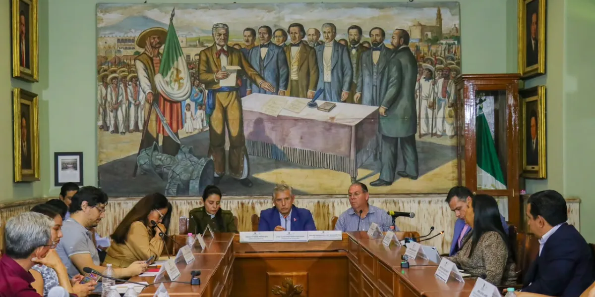 Cuernavaca aprueba reformas al Bando de Policía y Buen Gobierno para actualizar los límites de sus ocho delegaciones, con 242 colonias y cuatro localidades.