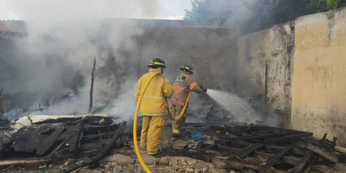 Bomberos en Cuautla logran controlar incendio