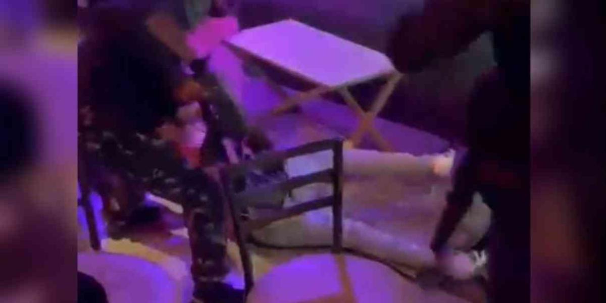 VIDEO. Le dan levantón de un sujeto en un bar de Zacatecas; persecución y balacera para rescatarlo