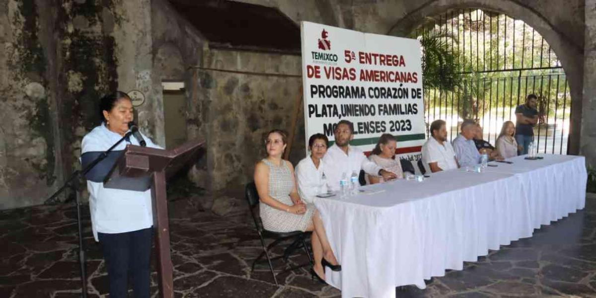 Preside alcaldesa de Temixco Juanita Ocampo 5ta entrega de visas americanas