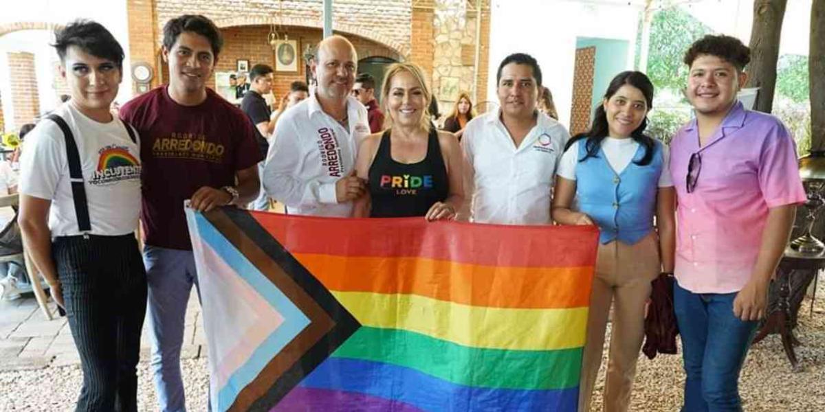 Firma Rodrigo Arredondo, compromisos por la diversidad con la comunidad LGBTTTI