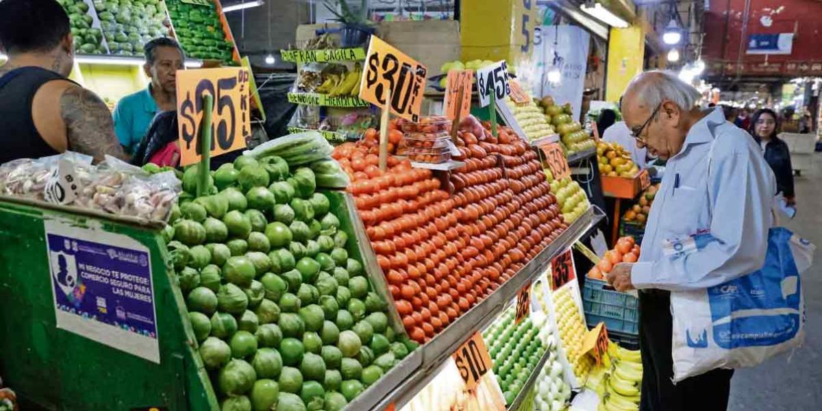 Debido a la inflación, frutas y verduras se encarecen en México