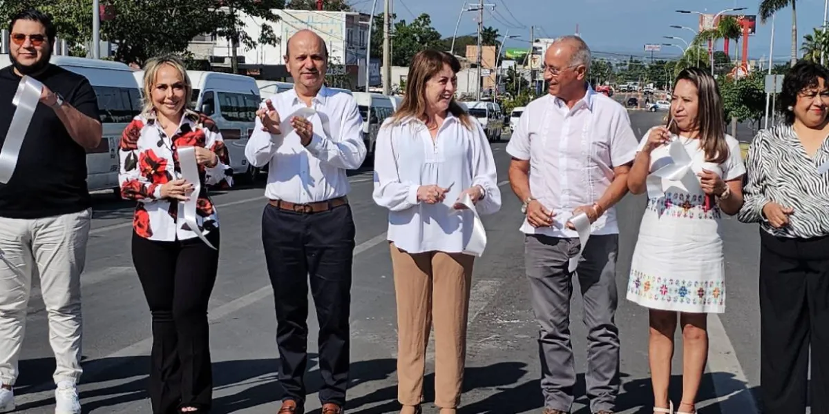 Inaugura alcalde de Cuautla y Margarita González Saravia, ampliación a 8 carriles de carretera federal México-Oaxaca