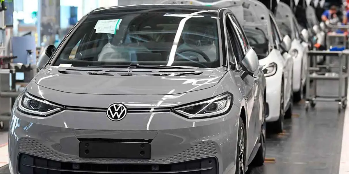 La competencia China obliga a Volkswagen a cerrar tres plantas 