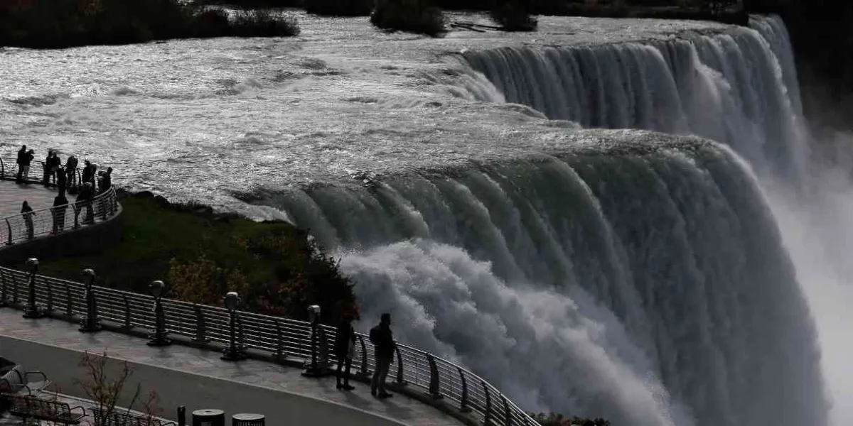 Madre muere en las cataratas del Niágara, estaba con sus dos hijos, una era bebe 