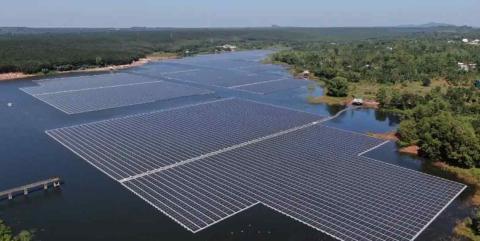 Desarrollará CFE la primera central solar flotante de América Latina