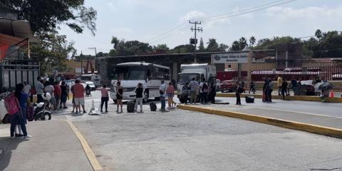 Reclaman vecinos de Patios de la Estación falta de agua