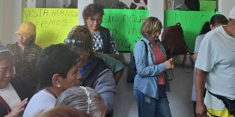 Toman vecinos de Jiutepec oficinas del Sistema de Agua