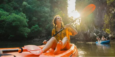 Mujer en bote
