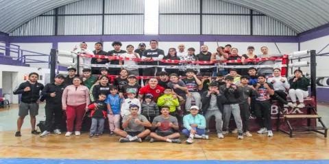  Pugilistas del gimnasio "Albavera Boxing Club" se sumaron a la actividad.