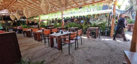 Afecta a restauranteros de Cuautla, restricciones para permanencia de menores de edad 