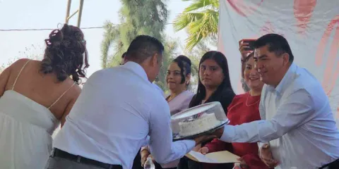 En Yecapixtla, 42 parejas unen legalmente sus Matrimonios