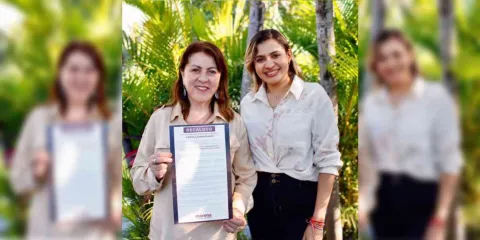 Margarita González Saravia signa el decálogo de Morena