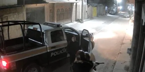 Recupera policía de Jiutepec vehículo robado con violencia
