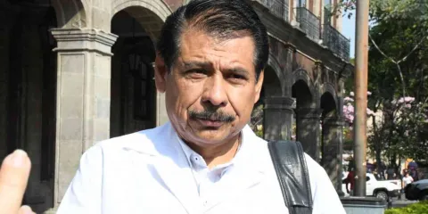 Mesa de diálogo con trabajadores de la salud
