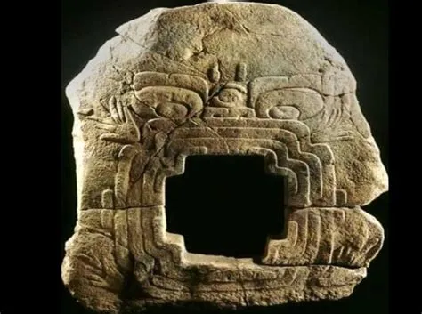Retorna el monumento 9 a zona arqueológica de Chalcatzingo 