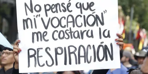 Marchan veterinarios contra la violencia y el hostigamiento en redes sociales