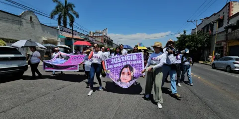 Marchan en exigencia de justicia por feminicidio de Melissa en Cuautla
