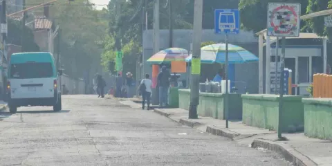 Ante amenazas y extorsiones, paran servicio rutas 14 y 14B de Tlayacapan y Tlalnepantla