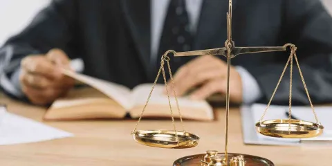 Lagunas en las leyes 