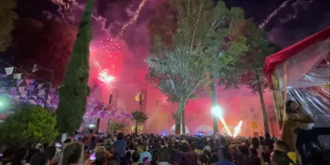 Explosión de pirotecnia deja cinco heridos durante fiesta patronal en Totolapan