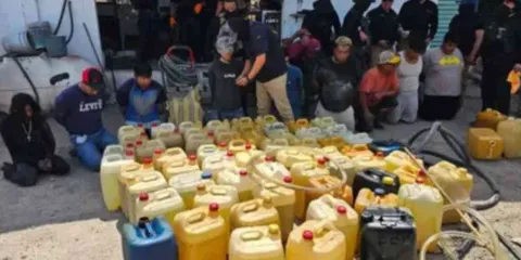 Aseguran dos auto tanques y más de mil litros de combustible en Morelos
