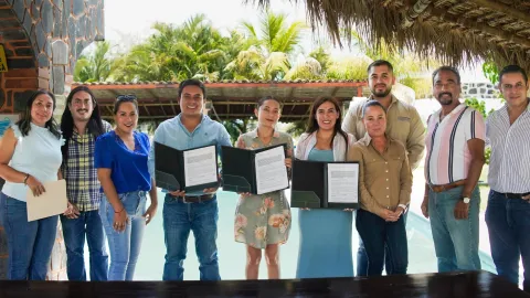 Firma alcalde de Axochiapan convenio de colaboración con ICATMOR 